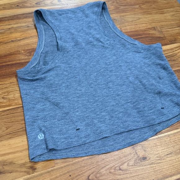 Lululemon Run and Train Racerback Tank in Heathered Black - Size 6 - Picture 7 of 7